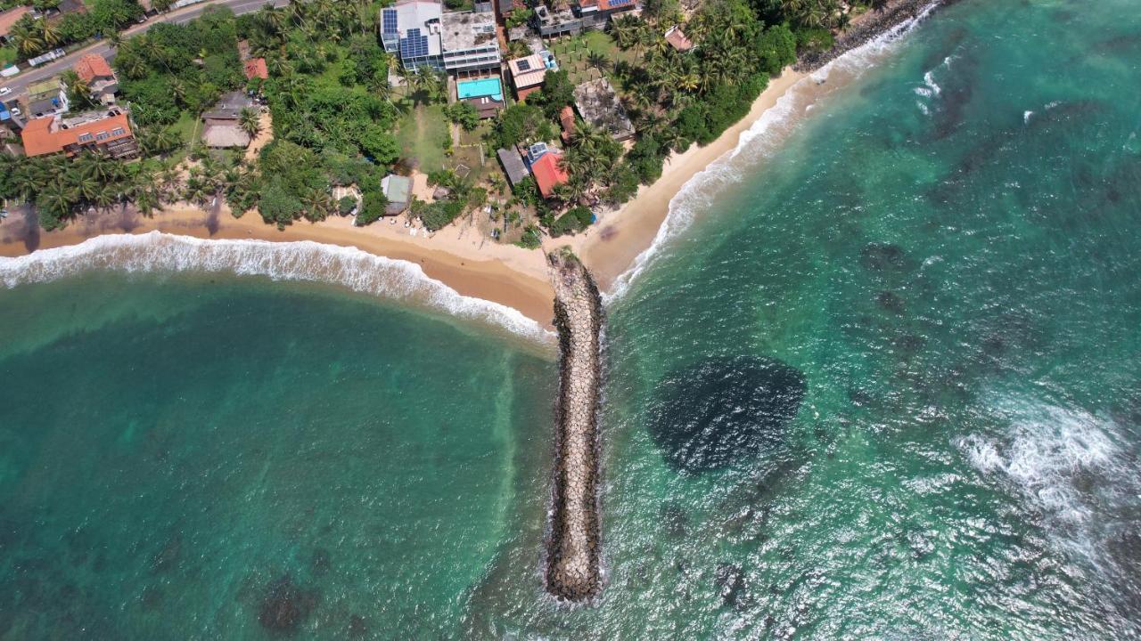 Turtle Bay Beach Resort Mirissa Kültér fotó
