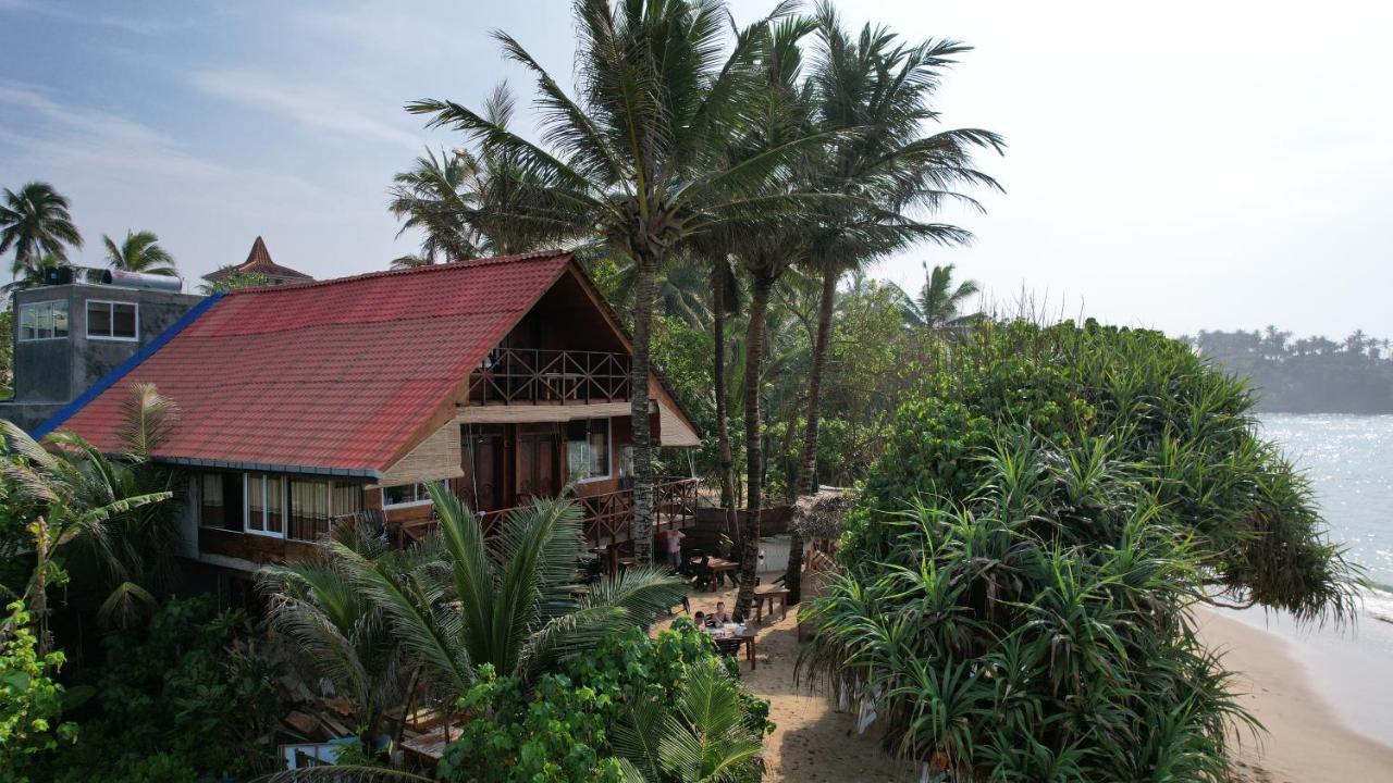 Turtle Bay Beach Resort Mirissa Kültér fotó