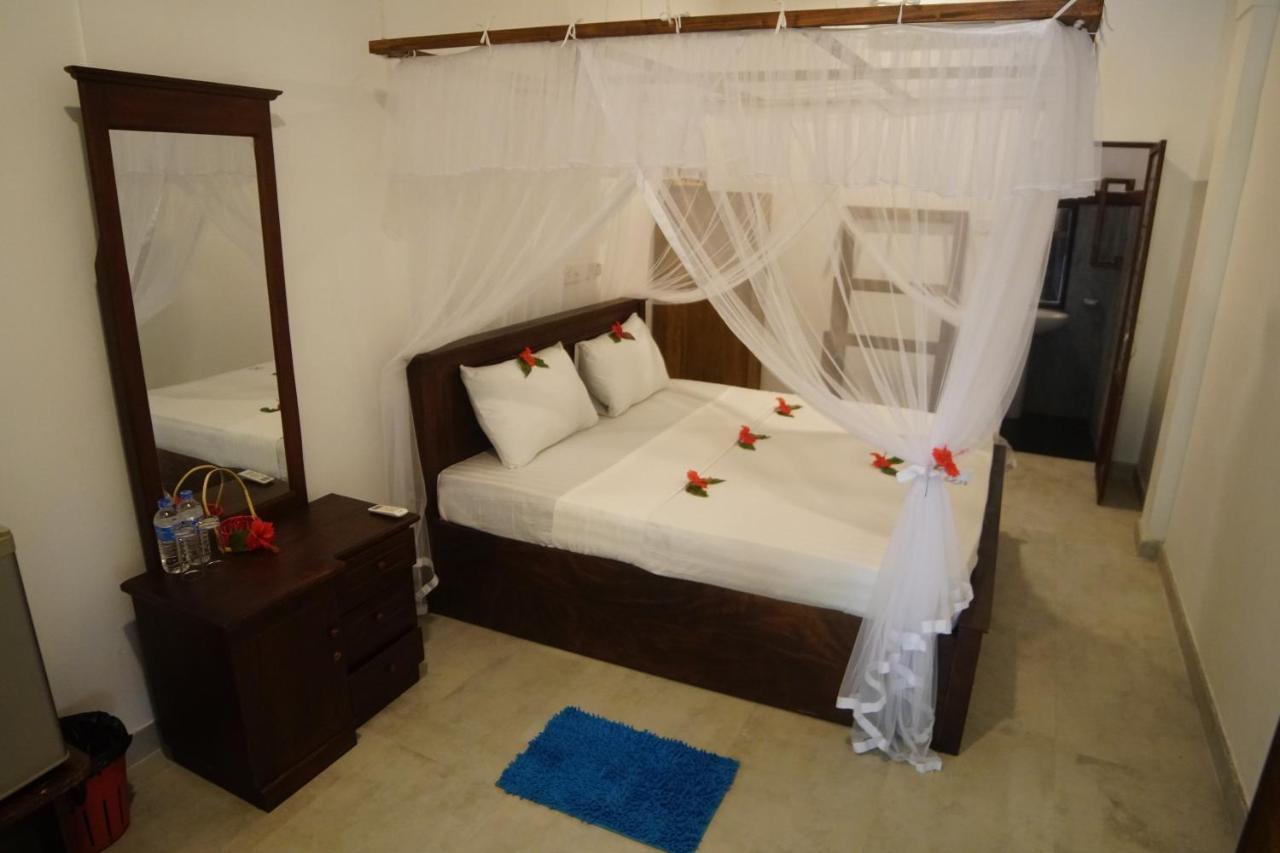 Turtle Bay Beach Resort Mirissa Kültér fotó