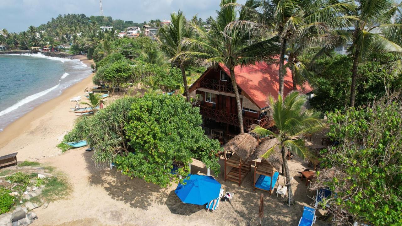 Turtle Bay Beach Resort Mirissa Kültér fotó