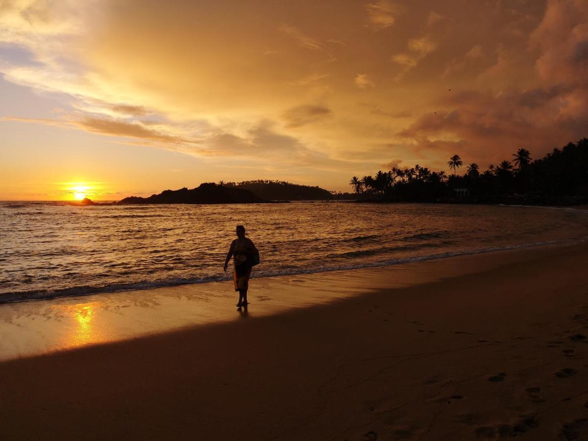 Turtle Bay Beach Resort Mirissa Kültér fotó