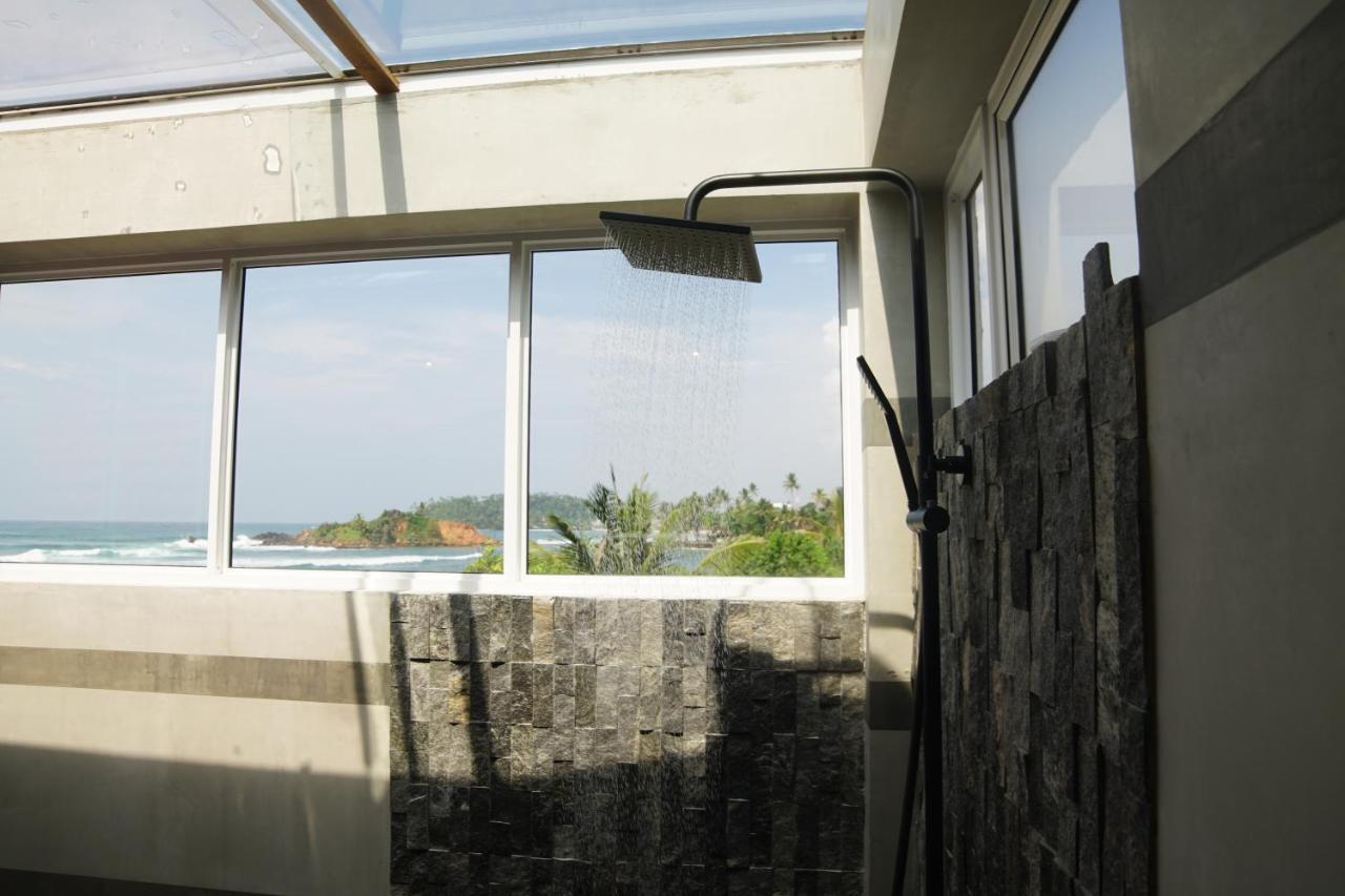 Turtle Bay Beach Resort Mirissa Kültér fotó