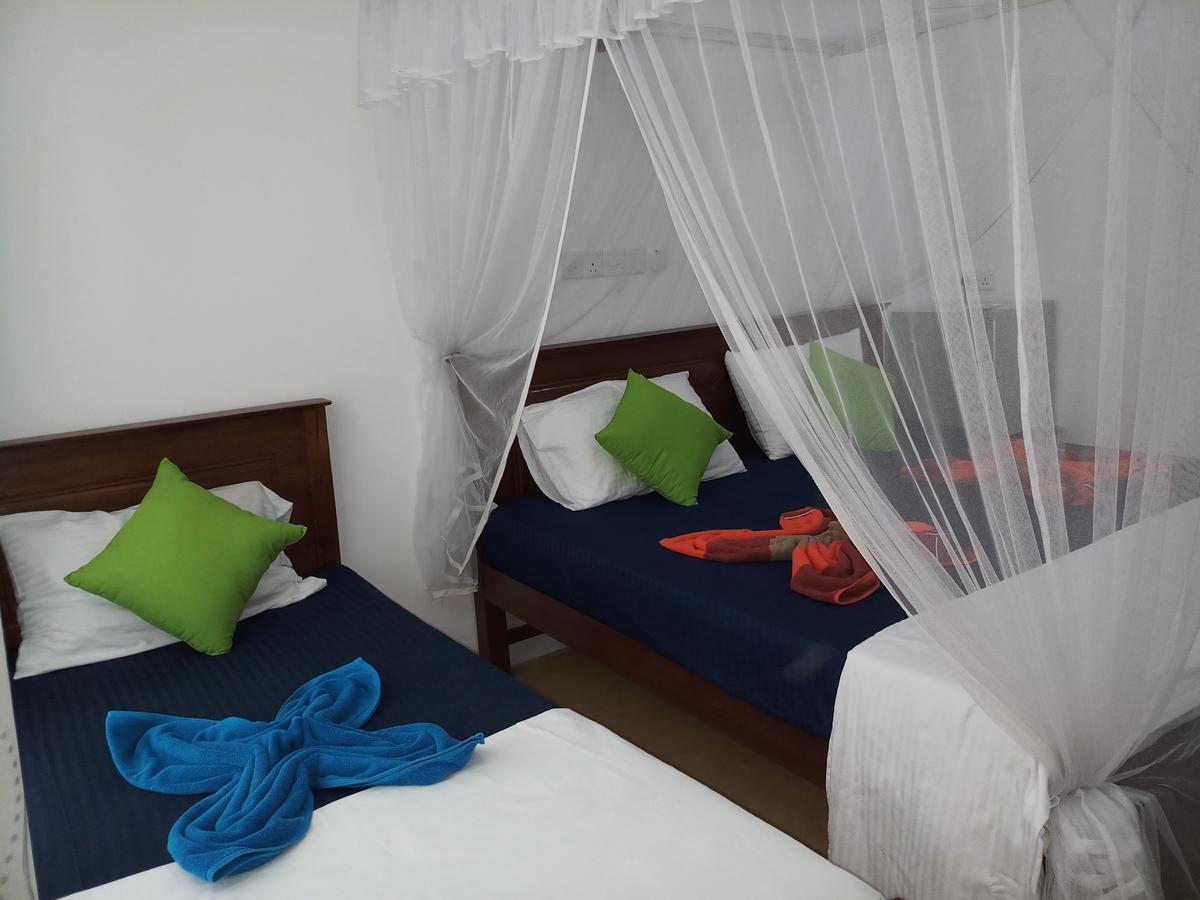 Turtle Bay Beach Resort Mirissa Kültér fotó